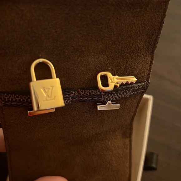 Louis Vuitton Lock & Key Cufflinks - Picture 9 of 11